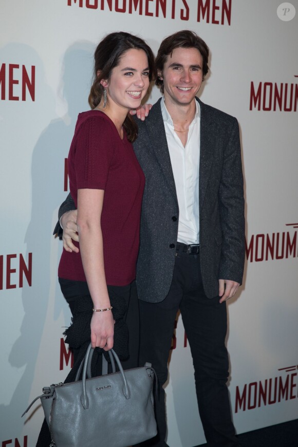 Anouchka Delon et son compagnon Julien Dereims - Première du film "Monuments Men" à l'UGC Normandie à Paris le 12 février 2014.