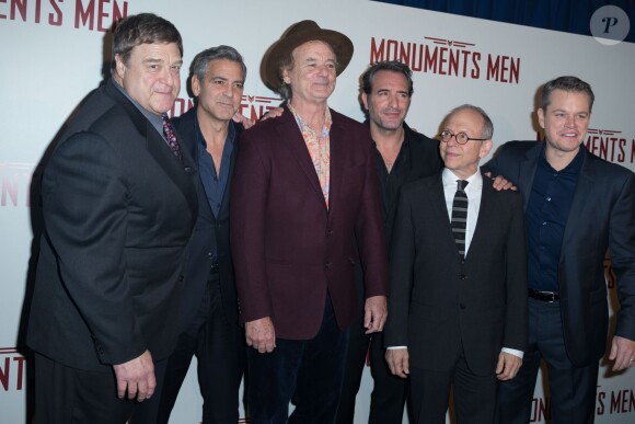 John Goodman, George Clooney, Bill Murray, Jean Dujardin, Bob Balaban et Matt Damon - Première du film "Monuments Men" à l'UGC Normandie à Paris le 12 février 2014.