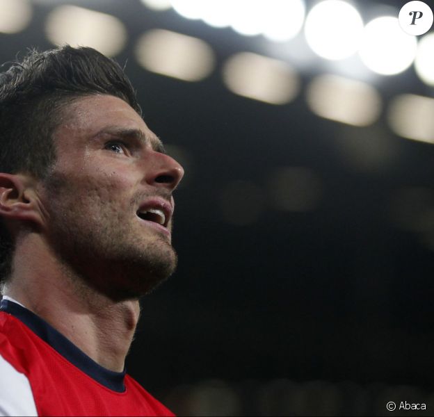 Olivier Giroud, attaquant d'Arsenal ici le 30 janvier 2013, est dans la tourmente suite aux révélations du Sun lui prêtant une nuit avec un mannequin, Celia Kay, la veille du match contre Crystal Palace, la nuit du 1er au 2 février 2014.