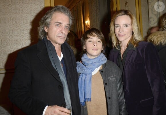 Titouan Lamazou, Géraldine Danon et leur fils Loup lors de la générale de la pièce "Edith S." au théâtre Déjazet à Paris le 03 février 2014