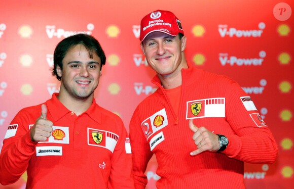 Felipe Massa et Michael Schumacher sur le circuit d'Interlagos au Brésil, le 19 octobre 2006