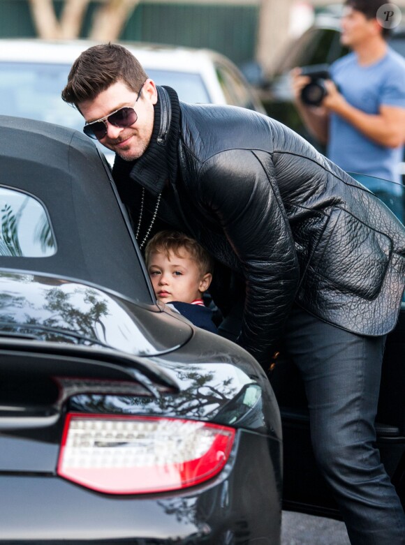 Robin Thicke et son fils Julian, vont faire des courses à West Hollywood, le 3 janvier 2014.