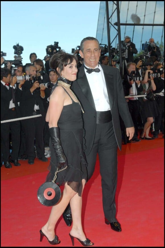Béatrice Loustalan et Thierry Ardisson, à Cannes en mai 2007.