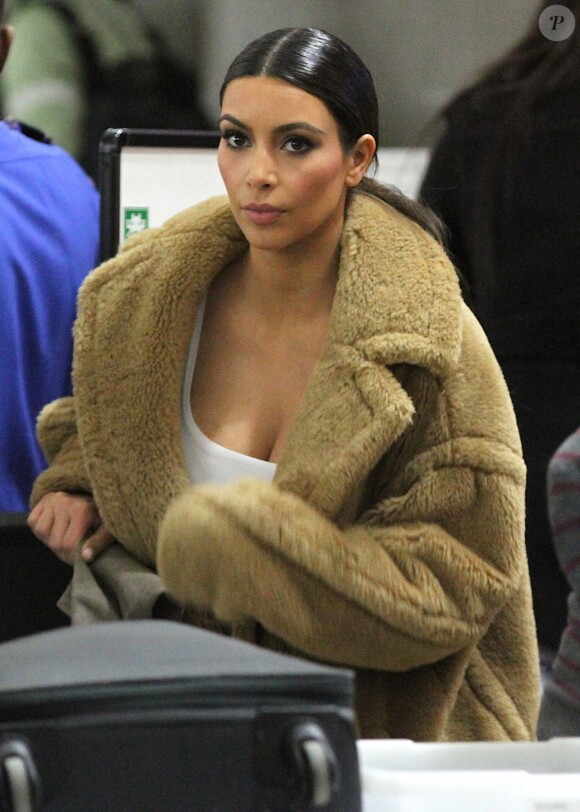 Kim Kardashian à l'aéroport JFK. New York, le 25 février 2014.