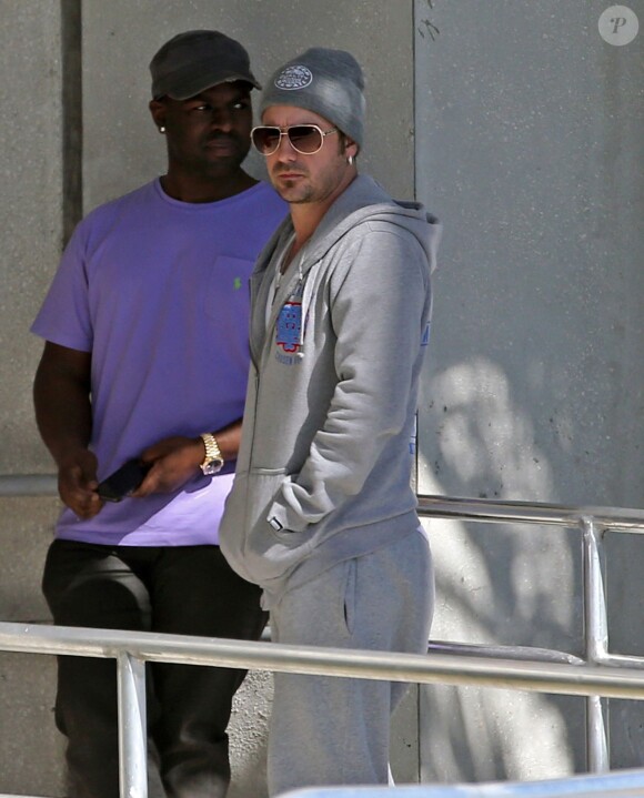 Jeremy Bieber devant la prison de Miami pour en sortir son fils Justin Bieber, le 23 janvier 2014.