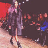Angel Haze a défilé pour la marque DKNY, à New York, le 9 février 2014.