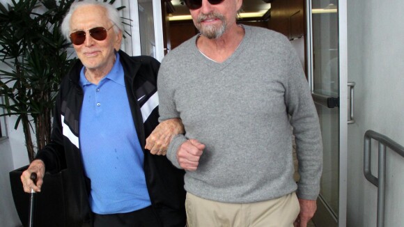 Michael Douglas : Déjeuner et instants complices avec Kirk, son père de 97 ans