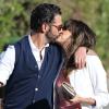 Exclusif - Eva Longoria et son petit ami Jose Antonio Baston s'embrassent à la sortie d'un restaurant à Santa Monica le 16 février 2014.