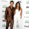 Matthew McConaughey et Camila Alves posent lors du photocall des Film Independent Spirits Awards à Los Angeles le 1er mars 2014.