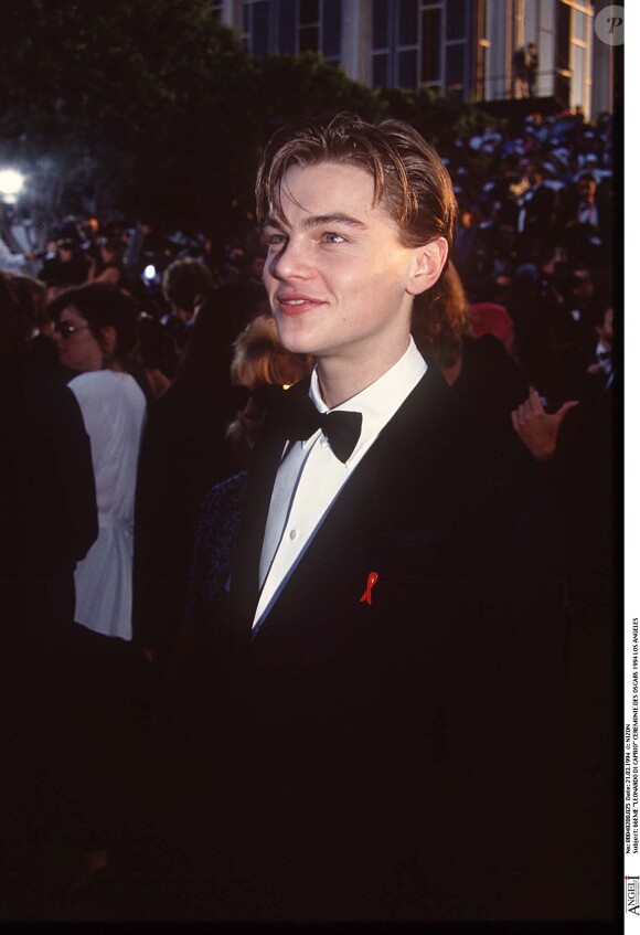 Leonoardo DiCaprio, nommé pour Gilbert Grape, se rend à la cérémonie des Oscars 1994