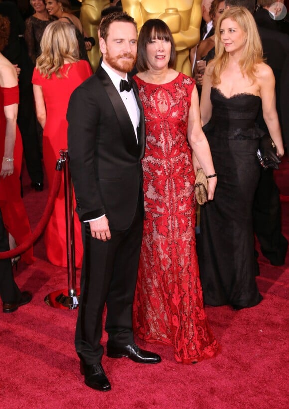 Michael Fassbender et sa mère Adele lors de la 86e cérémonie des Oscars, Los Angeles, le 2 mars.