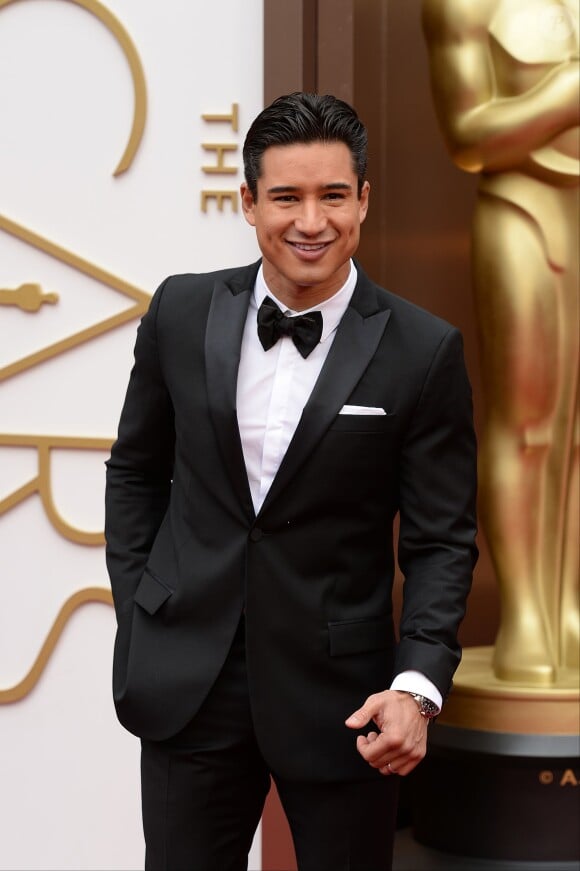 Mario Lopez sur le tapis rouge des Oscars le 2 mars 2014