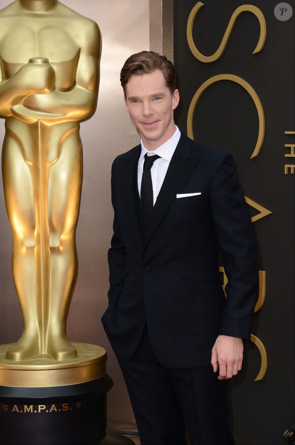 Benedict Cumberbatch sur le tapis rouge des Oscars le 2 mars 2014