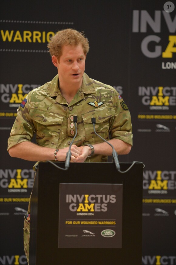 Le prince Harry au Queen Elizabeth Park le 6 mars 2014 lors de l'annonce des Invictus Games qui se tiendront à Londres du 10 au 14 septembre.