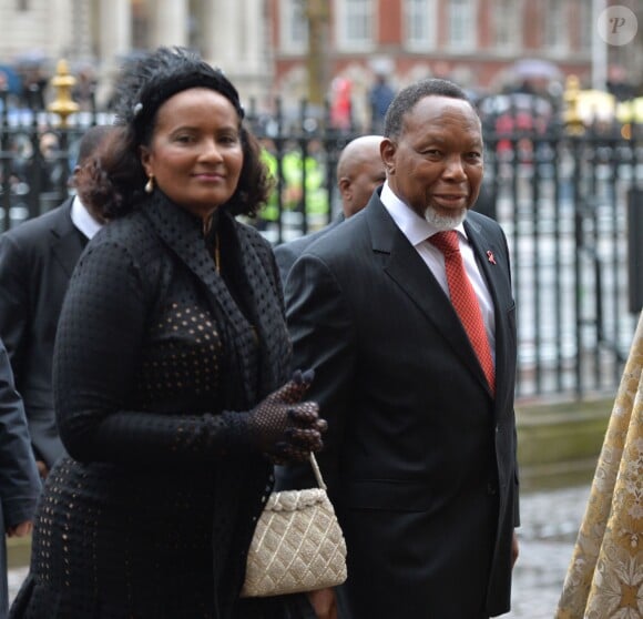 Kgalema Motlanthe et sa femme Mapula Motlanthe à l'abbaye de Westminster le 3 mars 2014 pour une cérémonie à la mémoire de Nelson Mandela.