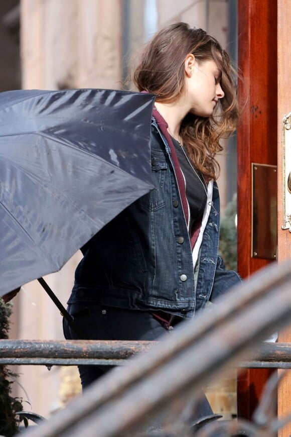 Kristen Stewart détendue sur le tournage de Still Alice à New York le 4 mars 2014.