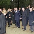 La famille royale grecque lors de la cérémonie organisée à la nécropole royale du domaine Tatoï, au nord d'Athènes, le 6 mars 2014 pour commémorer les 50 ans de la mort du roi Paul Ier de Grèce.