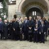 La famille royale au grand complet lors de la cérémonie organisée à la nécropole royale du domaine Tatoï, au nord d'Athènes, le 6 mars 2014 pour commémorer les 50 ans de la mort du roi Paul Ier de Grèce.