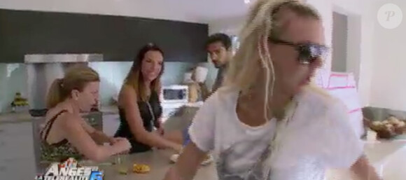 Les Anges de la télé-réalité 6 en Australie. Episode diffusé le 11 mars 2014 sur NRJ 12.