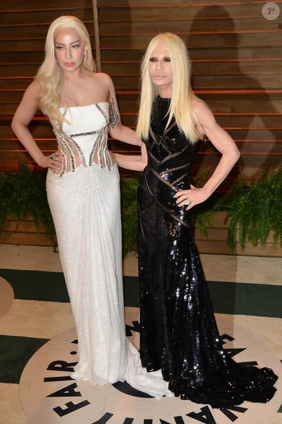Donatella Versace et Lady Gaga à la soirée Vanity Fair, organisée pour les Oscars à Los Angeles, le 2 mars 2014.