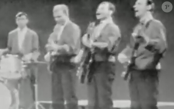 Gustave Derese avait connu la célébrité avec le tube planétaire "Kili Watch", composé par ses soins et interprété avec son groupe The Cousins en 1960.