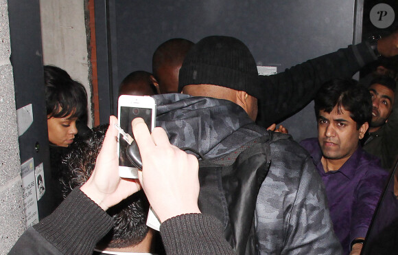 Rihanna et Drake ont été aperçus à Manchester, le 14 mars 2014.