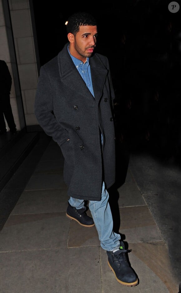 Drake dans les rues de Londres, le 9 mars 2014.