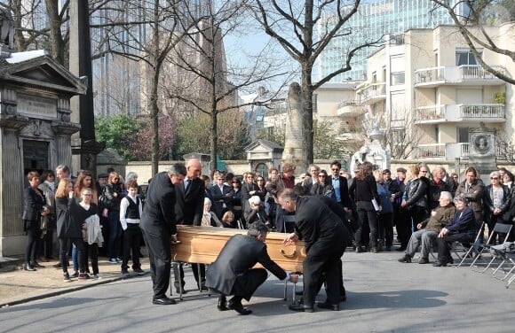 Exclusif - Obsèques de Jean-Louis Bertuccelli au cimetière du Montparnasse à Paris le 14 mars 2014.