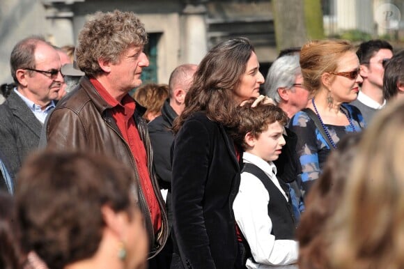 Exclusif - Julie Bertucelli aux obsèques de Jean-Louis Bertuccelli au cimetière du Montparnasse à Paris le 14 mars 2014.