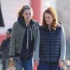 Kristen Stewart console Julianne Moore sur le tournage du film Still Alice à New York le 14 mars 2014.