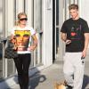 Paris Hilton et son compagnon River Viiperi se promènent à Studio City le 15 mars 2014.