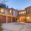 Sarah Michelle Gellar a mis en vente son ancienne maison de Bel-Air, à Los Angeles, pour 5,5 millions de dollars.