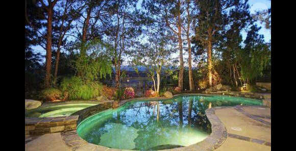 L'actrice Sarah Michelle Gellar a mis en vente son ancienne maison de Bel-Air, à Los Angeles, pour 5,5 millions de dollars.