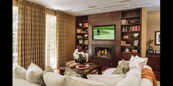 La jolie Sarah Michelle Gellar a mis en vente son ancienne maison de Bel-Air, à Los Angeles, pour 5,5 millions de dollars.