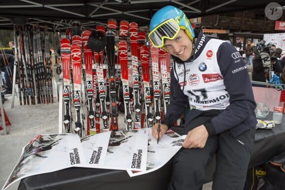 Christof Innerhofer en dédicaces lors de l'événement World Stars Ski au profit de Star Team for Children, association fondée par le prince Albert II de Monaco, le 22 mars 2014 à Seefeld in Tyrol, en Autriche.