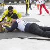 Le prince Albert de Monaco au tir couché en plein biathlon lors de l'événement World Stars Ski au profit de Star Team for Children, association fondée par le prince Albert II de Monaco, le 22 mars 2014 à Seefeld in Tyrol, en Autriche.