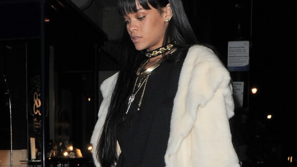 Rihanna : Toutes jambes dehors pour Drake, qu'elle rejoint en boîte de nuit