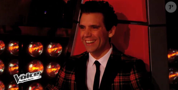 Mika lors de l'ultime épreuve de The Voice 3 sur TF1 le samedi 29 mars 2014
