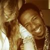 Nick Cannon a offert à sa femme Mariah Carey un bracelet en diamant, avec trois petits papillons.