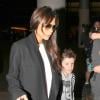 Victoria Beckham arrive à l'aéroport de Los Angeles avec Brooklyn, Cruz et Harper, trois de ses quatre enfants. Los Angeles, le 28 mars 2014.