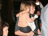 Victoria Beckham : La petite Harper protégée dans les bras de son frère Brooklyn