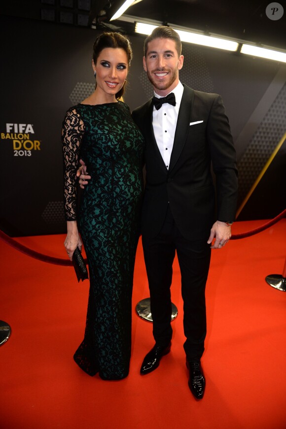 Pilar Rubio et Sergio Ramos, qui attendent leur premier enfant pour mai 2014, lors du gala du Ballon d'or 2013 le 13 janvier 2014.