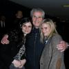 Claude Lelouch entouré de ses filles Salomé et Sarah à l'avant-première du film Salaud on t'aime à l'UGC Normandie sur les Champs-Elysées à Paris le 31 mars 2014.