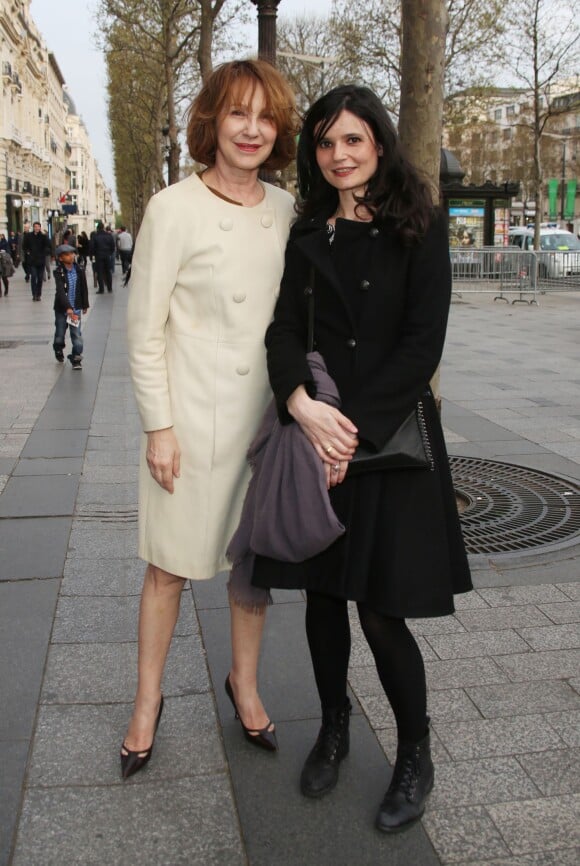 Nathalie Baye et Salomé Lelouch à l'avant-première du film Salaud on t'aime à l'UGC Normandie sur les Champs-Elysées, Paris, le 31 mars 2014.