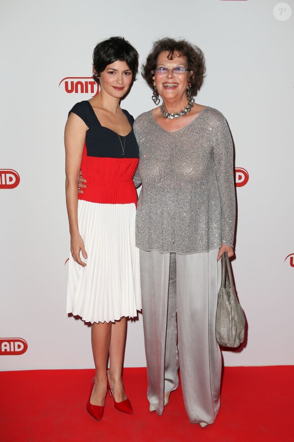 Audrey Tautou et Claudia Cardinale au dîner en l'honneur d'UNITAID au Conseil économique, social et environnemental à Paris, le 1er avril 2014.