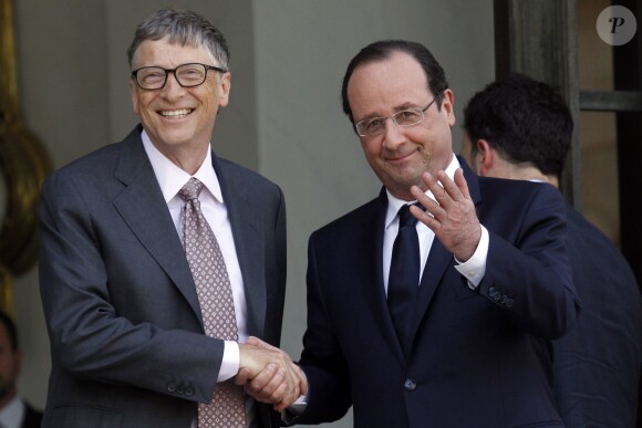 François Hollande reçoit Bill Gates au palais de l'Elysée à Paris. Le 1er avril 2014  French President Francois Hollande welcomes Bill Gates at Elysee Palace, on april 1, 2014.01/04/2014 - 