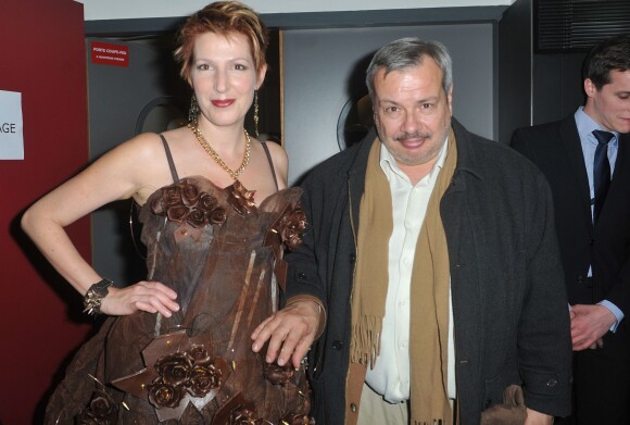 Natacha Polony et son mari Perico Legasse au défilé du 19e salon du chocolat 2013, à la Porte de Versailles, à Paris, le 29 octobre 2013.