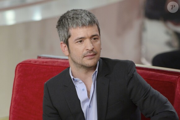 Grégoire participe à l'enregistrement de l'émission Vivement Dimanche à Paris le 2 avril 2014. Diffusion prévue le 6 avril 2014 sur France 2.