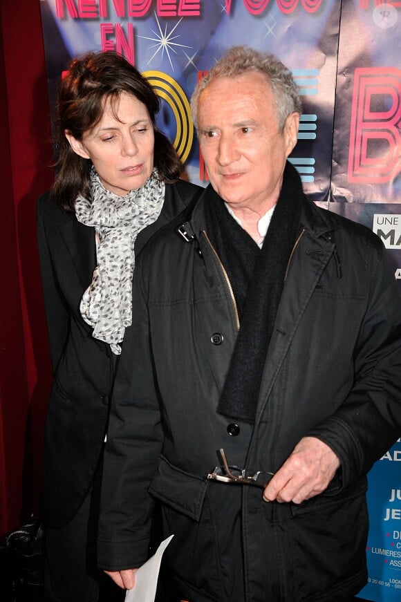 Daniel Prévost et sa compagne - Générale de la pièce de théâtre "Rendez-vous en boîte" au théâtre de La Gaîté Montparnasse à Paris, le 7 avril 2014.