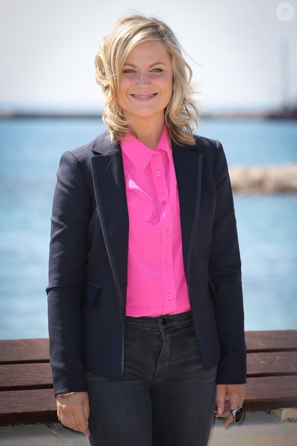 Amy Poelher - Photocall de Broadcity au Miptv de Cannes, le 7 Avril 2014.